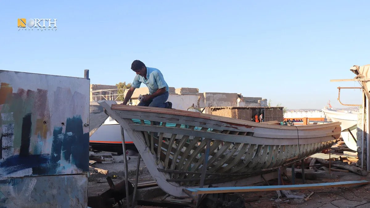 أرواد: جزيرة السفن تحيي تراث صناعة المراكب وتتحدى الصعاب