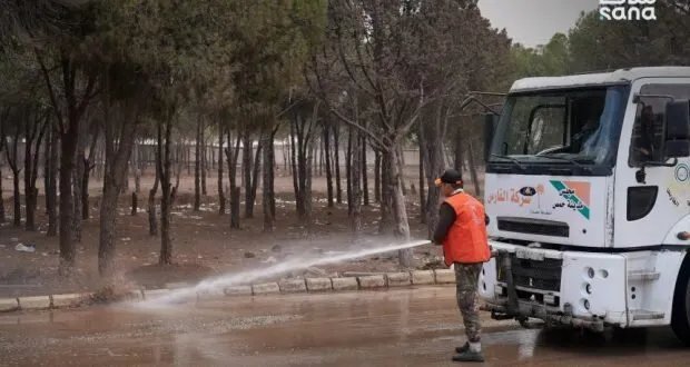 حمص تستعيد بريقها: حملة مكثفة لتنظيف وتأهيل مداخل المدينة