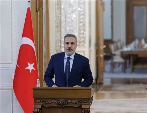 هاكان فيدان يدعو لوقف التصعيد الإسرائيلي في سوريا ولبنان