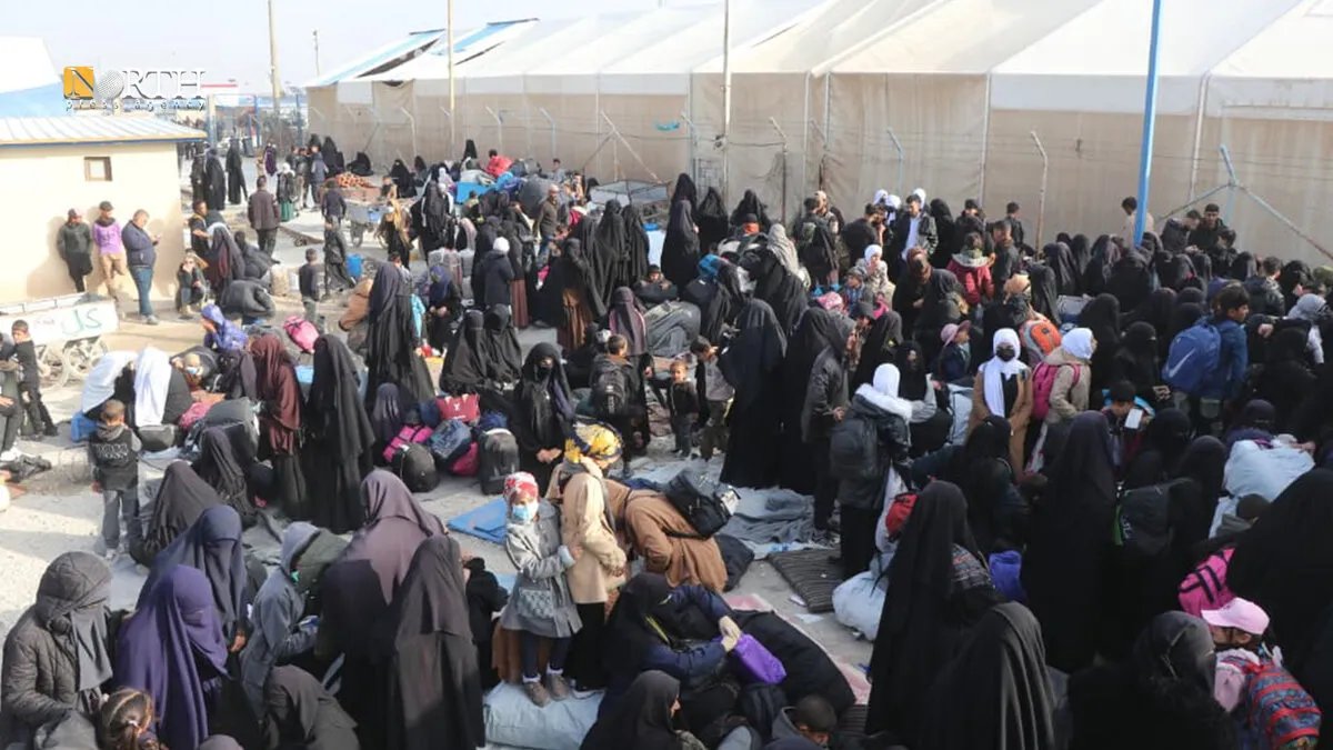 مغادرة 240 عائلة عراقية من مخيم الهول وسط تنسيق مع الحكومة العراقية