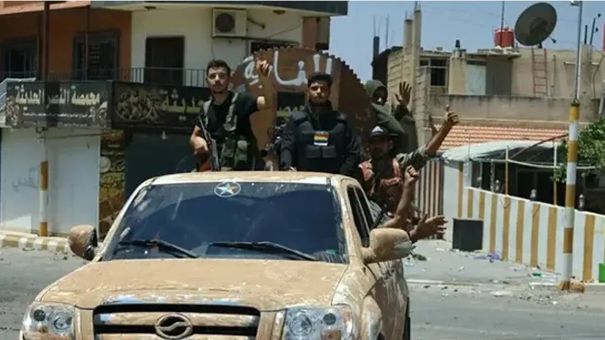 السويداء: حملة اعتقالات تثير التوتر وتساؤلات حول نفوذ الميليشيات ومستقبل المنطقة