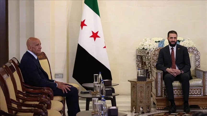 واشنطن تفتح صفحة جديدة في سوريا: ملف النفط يتصدر المشهد بعد زيارة باراك