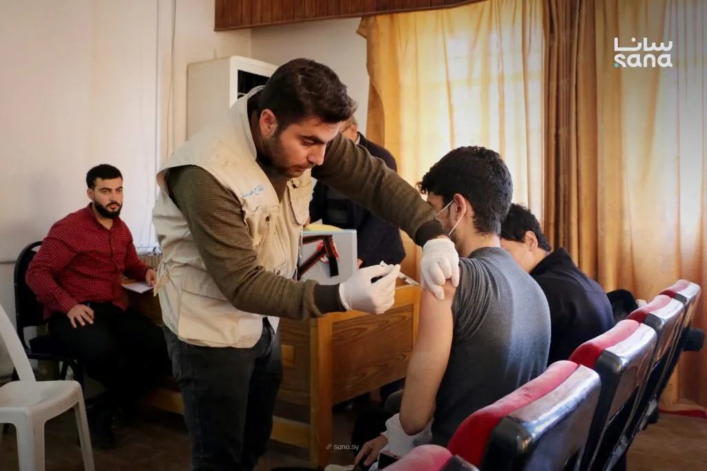 حملة تطعيم واسعة النطاق في حماة لحماية طلبة الكليات الطبية من التهاب الكبد "بي"