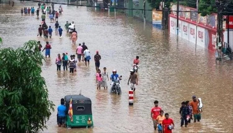 سريلانكا تواجه كارثة: ارتفاع حصيلة ضحايا الفيضانات إلى 365 قتيلاً مع استمرار البحث عن المفقودين