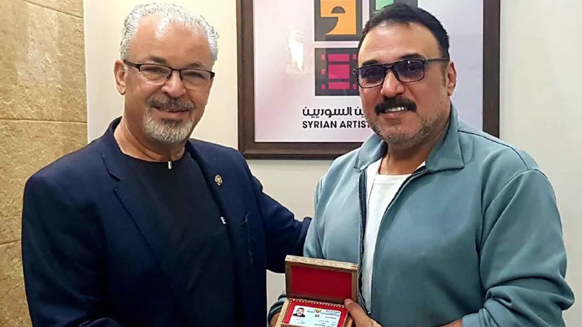 بعد 30 عاماً: الممثل طارق مرعشلي ينال عضوية نقابة الفنانين السوريين