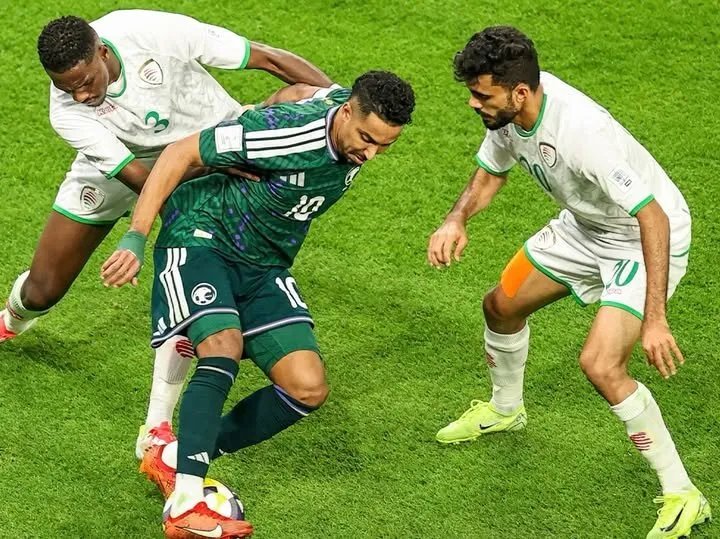السعودية تستهل مشوارها في كأس العرب بفوز صعب على عمان
