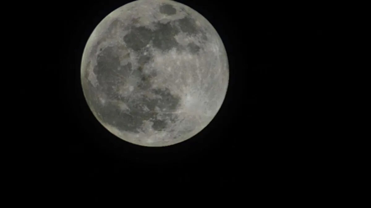ترقبوا "القمر البارد": آخر قمر عملاق يضيء سماء نصف الكرة الشمالي