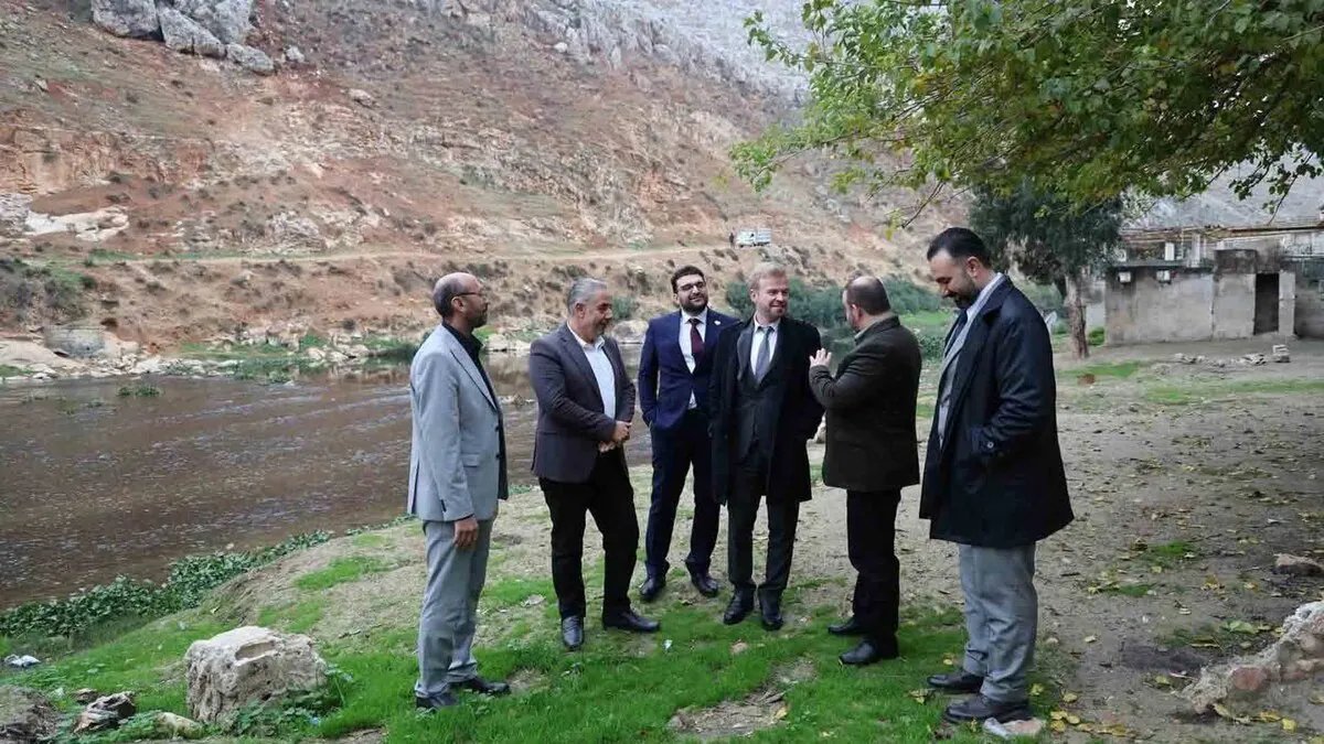 إدلب: جولة استثمارية لتنشيط المشاريع في مواقع حيوية