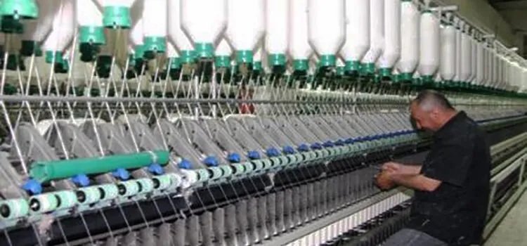 عودة مؤقتة إلى معمل غزل جبلة: فرحة العمال لم تكتمل بعد شهرين من الفصل