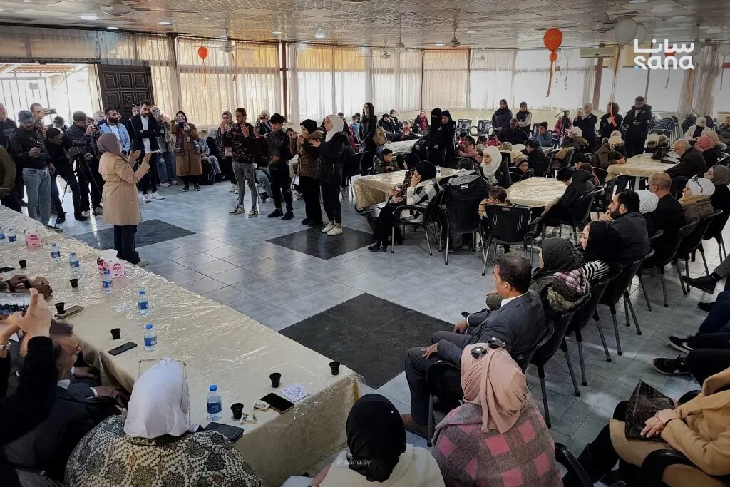 دير الزور: فعالية بمناسبة اليوم العالمي لذوي الإعاقة تضيء صالة الأمل