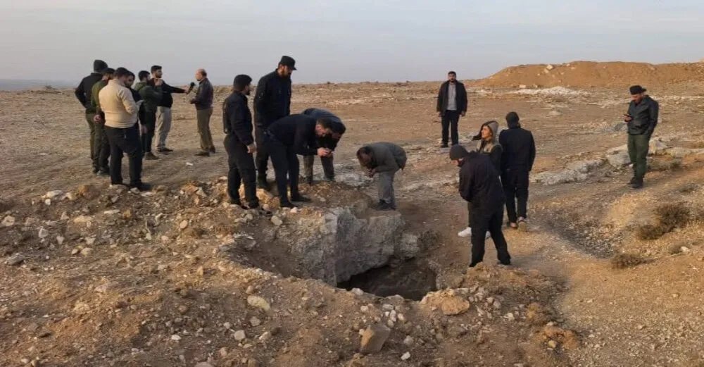 اكتشاف مقبرة جماعية ومستودع ذخيرة في بلدة تركان بريف السفيرة