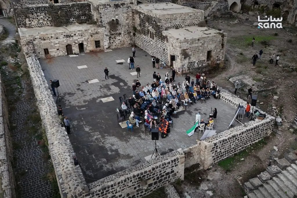 بانياس: جلسة حوارية تسلط الضوء على مسيرة تطور الخوذ البيضاء وتحدياتها