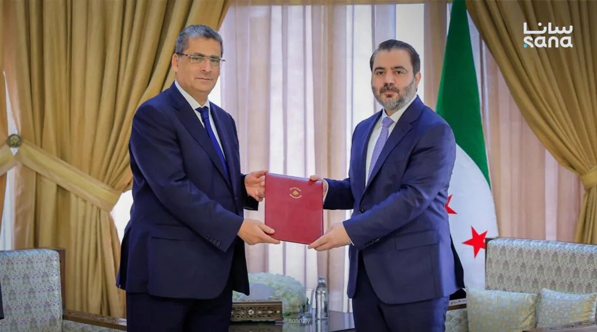 وزير الخارجية السوري يتلقى أوراق اعتماد السفير اللبناني الجديد في دمشق