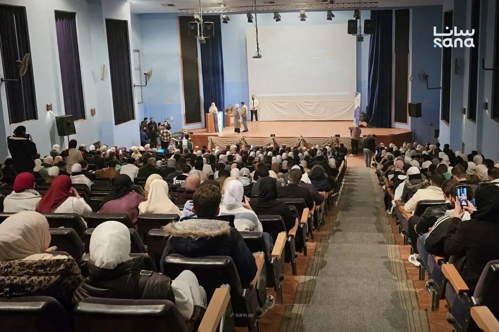 جامعة حماة تحتفل بالذكرى السنوية الأولى للتحرير في كلية طب الأسنان