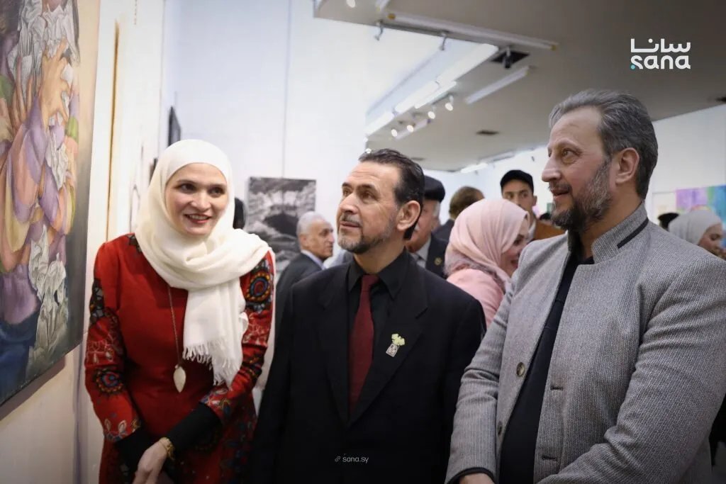 في ذكرى التحرير: معرض تشكيلي جماعي يحتفي بروح الأمل والنصر في دمشق