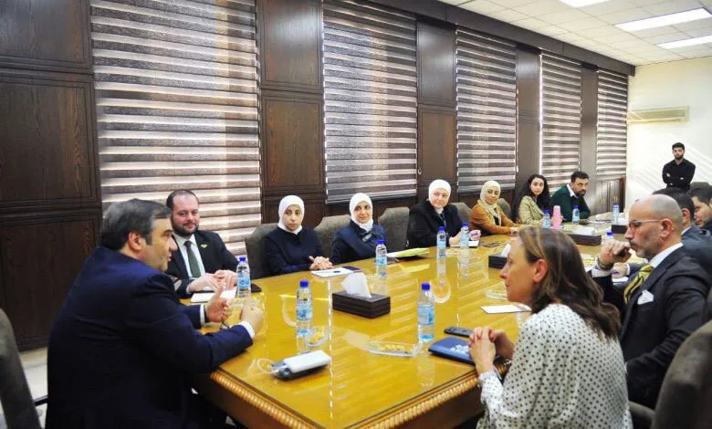 محافظ المركزي السوري يكشف عن عملة جديدة بـ 8 فئات وتطوير أنظمة الدفع الرقمية