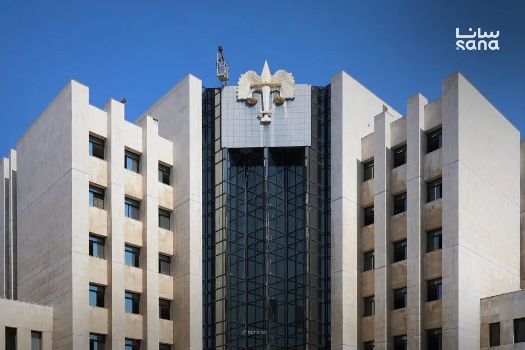 العدل السورية تحذر من استغلال وثائق انتهاكات النظام السابق وتدعو لتسليمها للجهات المختصة