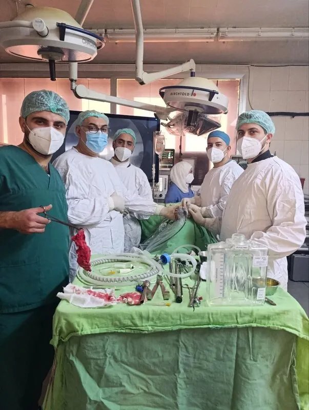 مشفى حلب الجامعي يحقق إنجازاً طبياً بإجراء ثلاث عمليات جراحية نوعية بالمنظار في يوم واحد