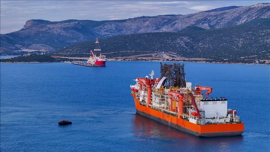 تركيا تتربع على عرش التنقيب عن الطاقة: قفزة نوعية إلى المركز الرابع عالمياً بأسطولها المتنامي
