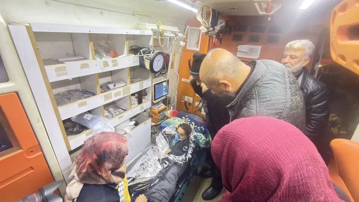 بأعجوبة: فرق الدفاع المدني السوري تنقذ الطفلة "شذى" من بئر عميقة في ريف إدلب بعد 11 ساعة من العمل المتواصل