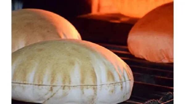 تفاقم أزمة الخبز في دمشق: جدل حول الوزن والعدد وتراجع الجودة