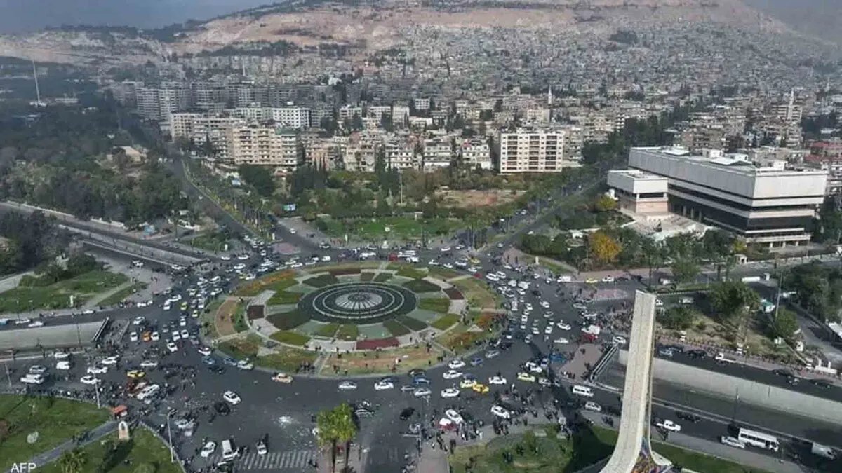 سوريا بعد عام من التحرير: نظرة إلى المستقبل وتحديات المرحلة الانتقالية