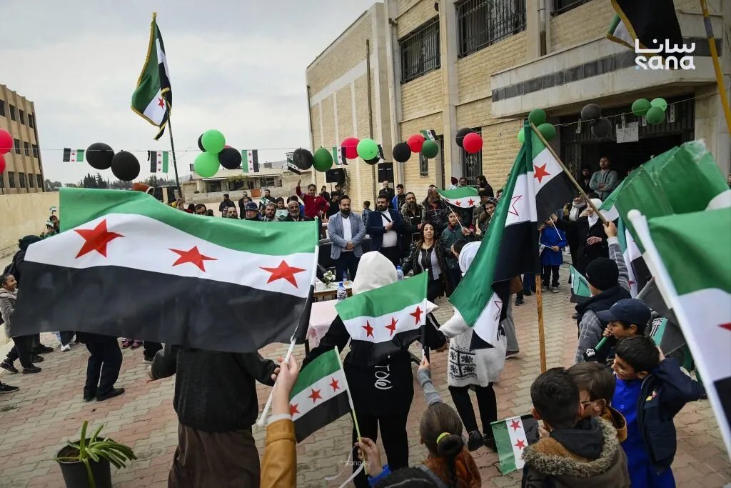 دمشق تحتفل بذكرى التحرير: احتفالية شعبية ومعرض فني للأطفال في السومرية