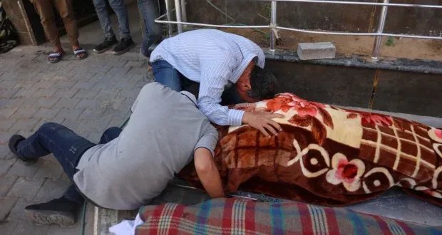 تصعيد في غزة: غارات إسرائيلية مكثفة توقع قتلى وجرحى بينهم أطفال