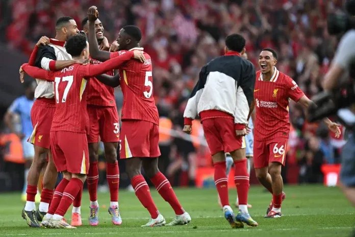 ليفربول يعتلي عرش الدوري الإنجليزي للمرة الـ 20 ويعادل رقم مانشستر يونايتد القياسي!