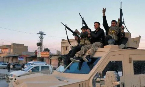 سوريا: تصاعد العنف الطائفي قرب دمشق يودي بحياة 22 شخصًا.. إسرائيل تلوح بالتدخل وجنبلاط يدعو للتحقيق